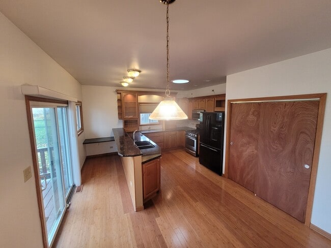 Building Photo - 364 N Everett Dr