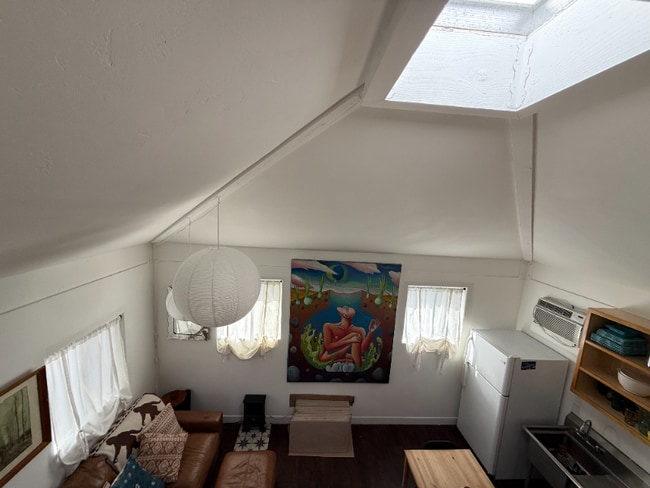 Building Photo - 3060 Marmil Ave