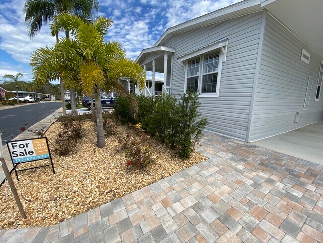 Building Photo - 39248 US Hwy 19 N