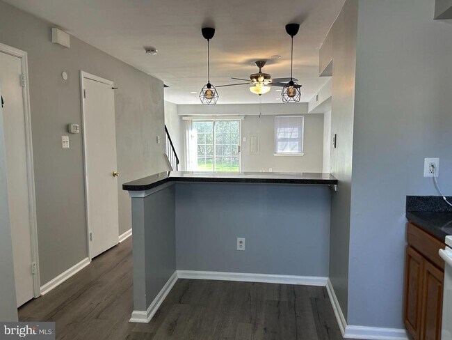 Building Photo - 29 Ramsgate Ct