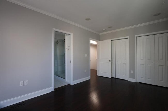 Building Photo - 1108 Orren St NE