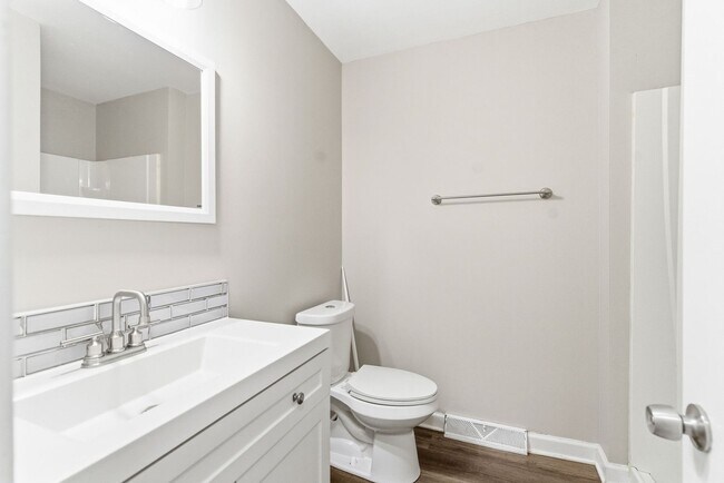 Building Photo - Beautiful, updated 3-bedroom, 2-bathroom brick ranch home in High Point with Fenced in yard