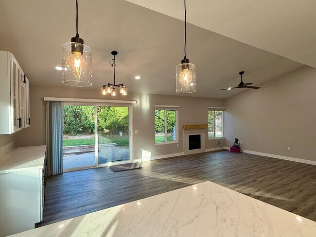Building Photo - Remodeled Ranch Style Home in the Rancho P...
