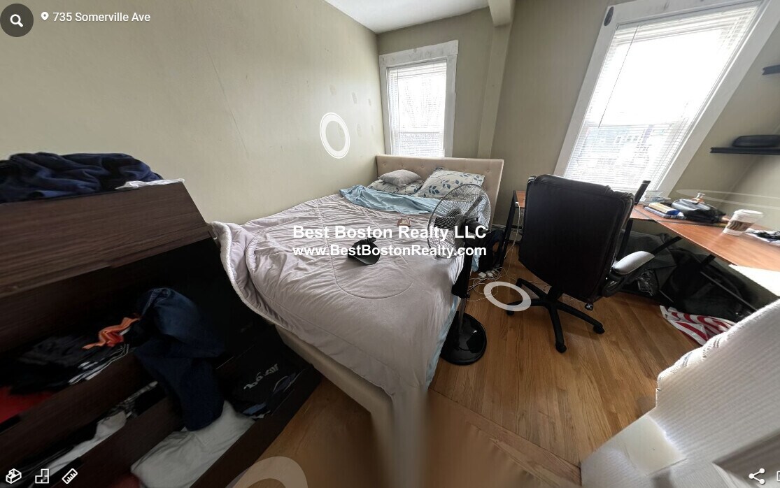 Building Photo - 735 Somerville Ave