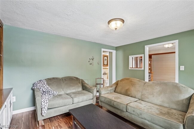 Building Photo - 686 Portage Lakes Drive