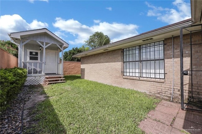 Building Photo - 2401 S Jackson Rd