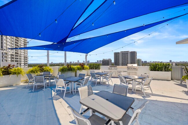 Building Photo - 1830 Radius Dr