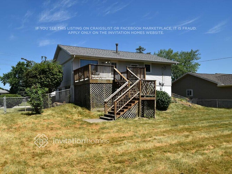 Building Photo - 327 Hemlock Ave
