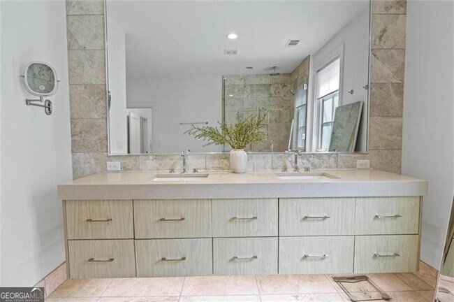 Building Photo - 1337 Grey Fox Ct NE