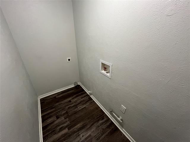 Building Photo - 1841 S Perry Rd