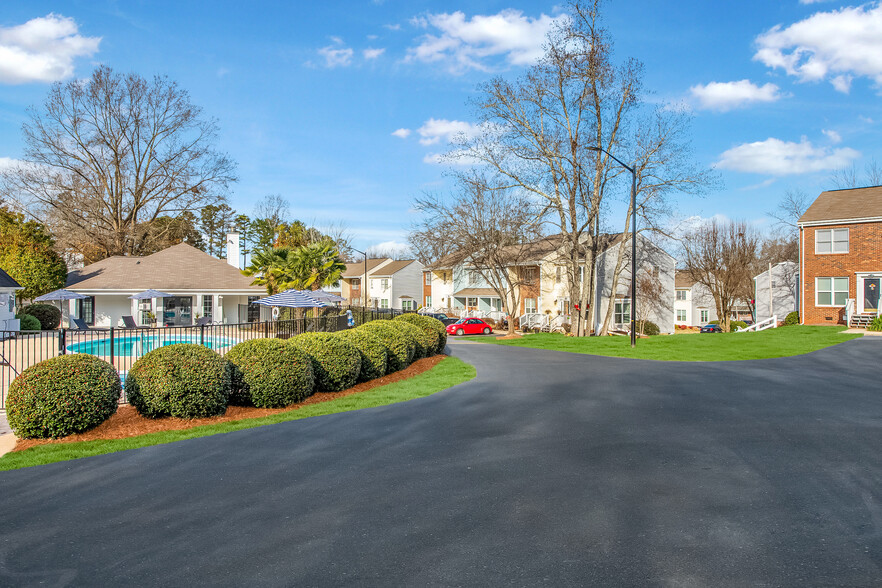 Building Photo - Yorktowne Village Apartments