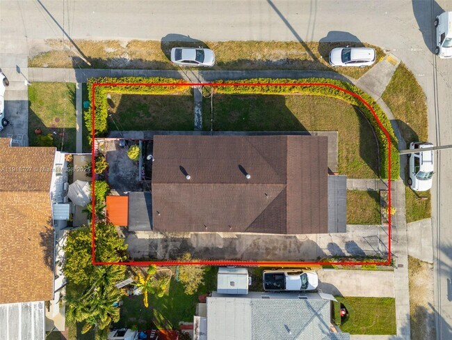 Building Photo - 9101 SW 34th St