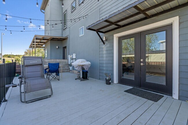 Building Photo - Incredible 3-Bedroom Home in the Agave Neighborhood of East Austin