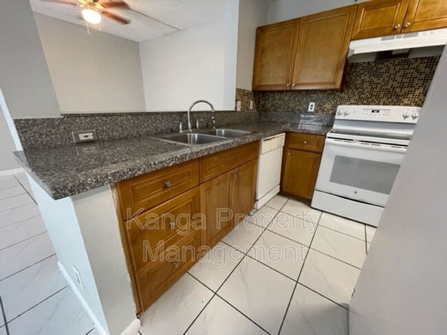 Building Photo - 11423 NW 35th St