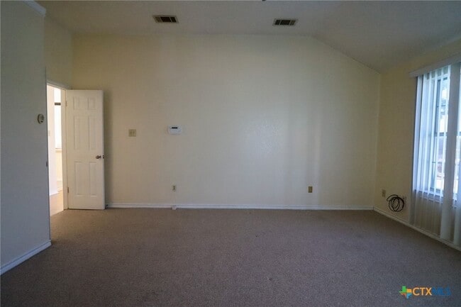 Building Photo - 608 Totem Trail