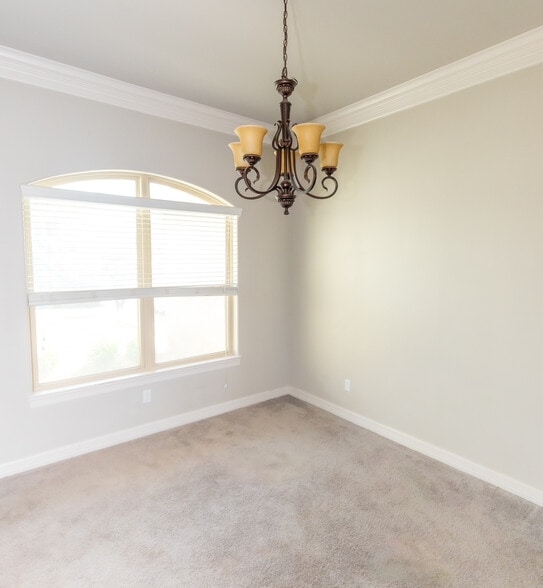 Dining Room/Office - 336 Jake Dr