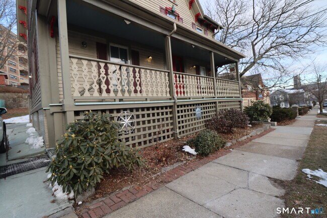 Building Photo - 51 Franklin St