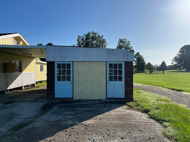 Building Photo - 7551 LA-93