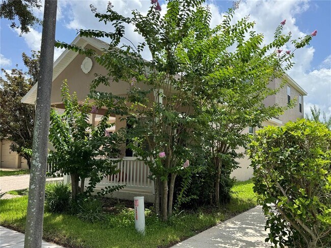 Building Photo - 6811 Helmsley Cir
