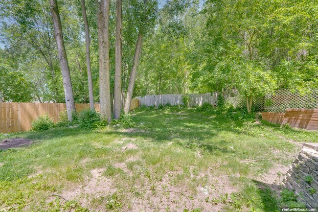 Building Photo - 2795-2797 Saint Ann Dr.