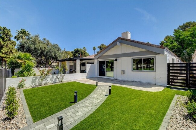 Building Photo - 2999 Bel Air Dr