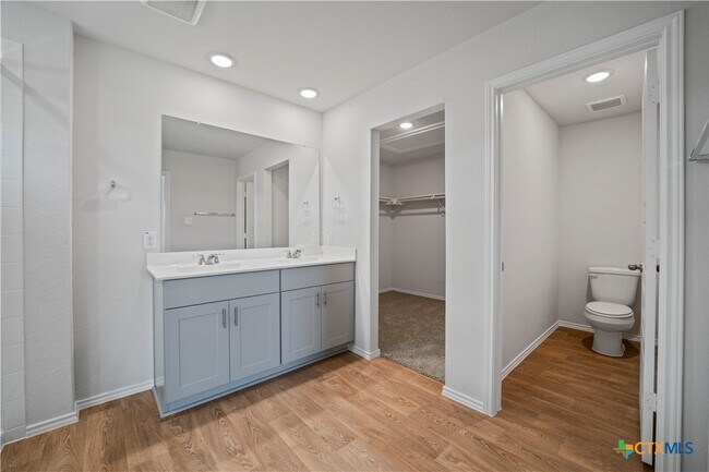 Building Photo - 465 Payton Dr