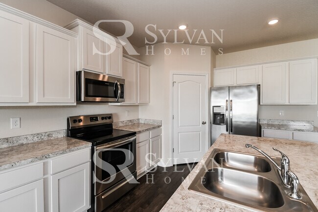 Building Photo - Coming HOME never felt so good!