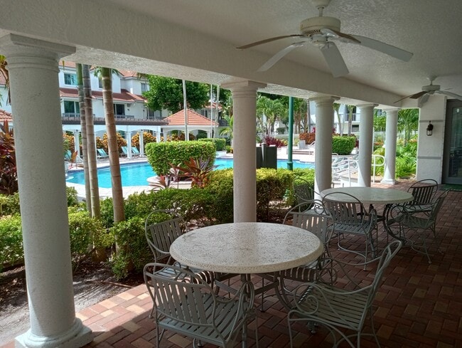 Building Photo - 2018 Alta Meadows Ln