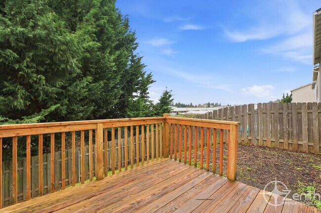 Building Photo - 3000 Cherry St