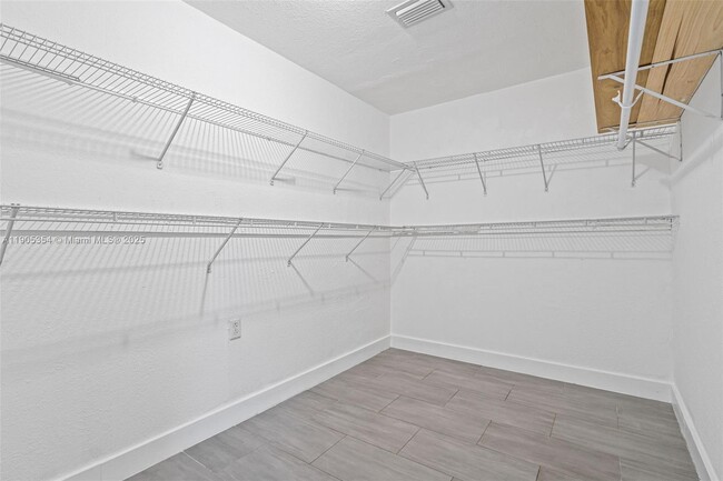 Building Photo - 1145 SW 74th Ct