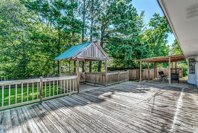 Building Photo - 348 Durham Ct