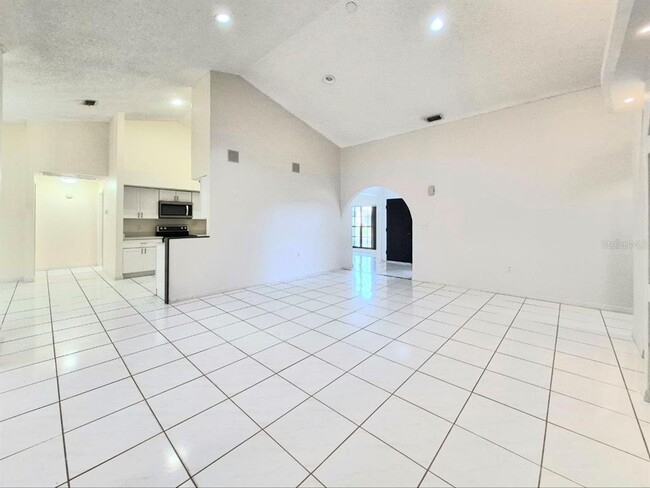 Building Photo - 3103 Cocos Rd