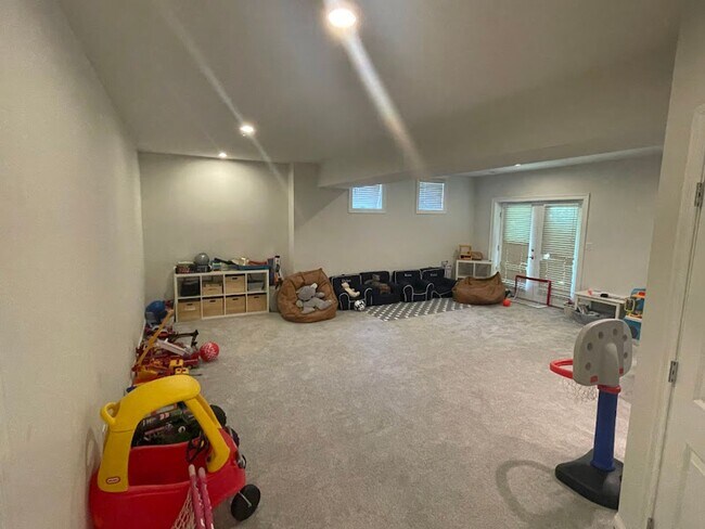 Building Photo - 5319 Camberley Ave