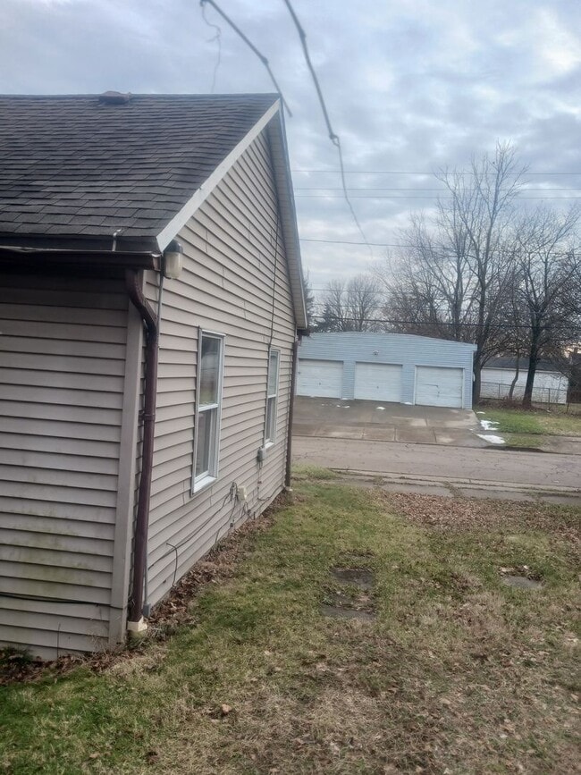 Building Photo - 663 Florida Ave