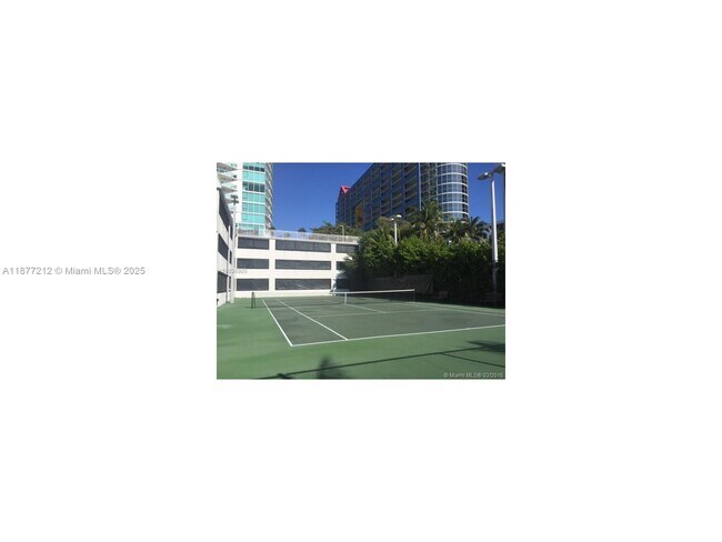Building Photo - 2101 Brickell Ave
