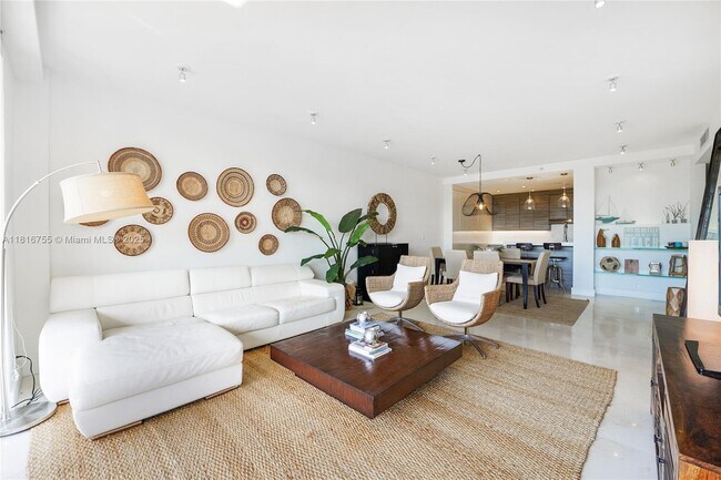 Building Photo - 151 Crandon Blvd