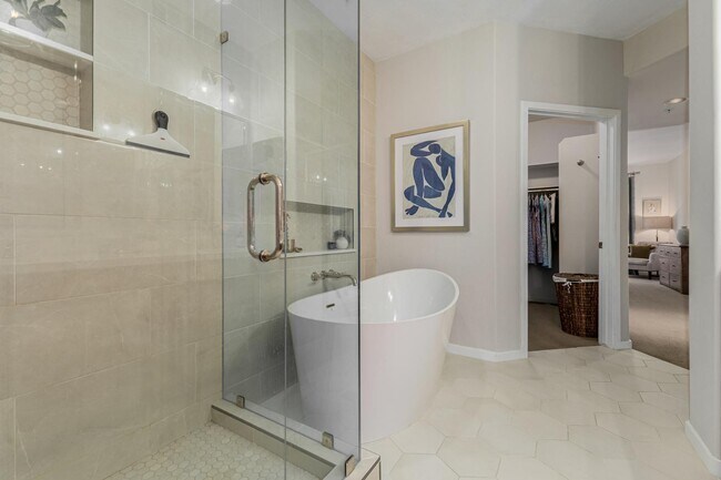 Building Photo - 10260 E White Feather Ln