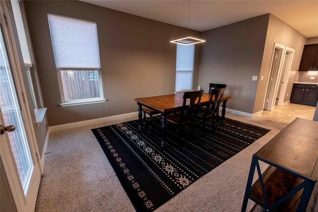 Building Photo - 7708 Nunsland Dr