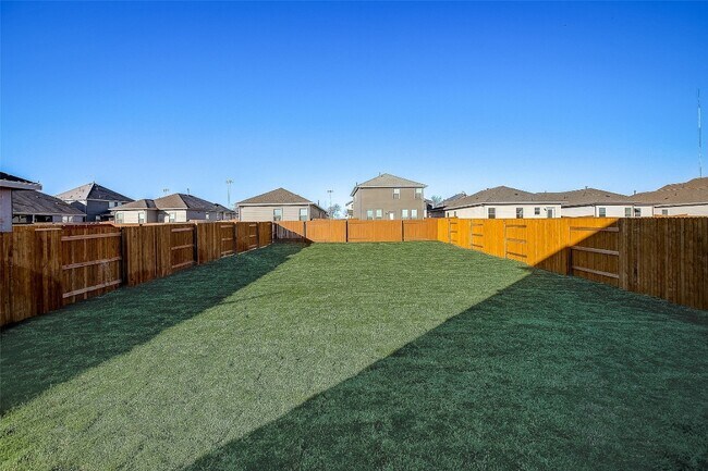 Building Photo - 540 Rearing Mare Pass