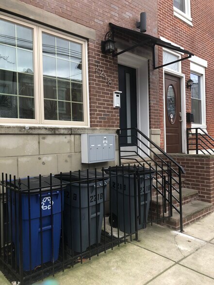 Building Photo - 2218 Ellsworth St