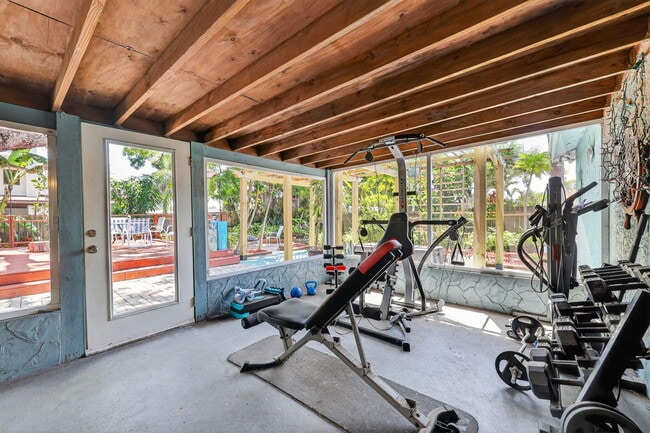 Building Photo - 6180 30th Ct S