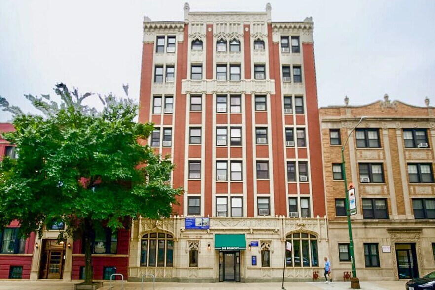 Primary Photo - 510 W Belmont Ave