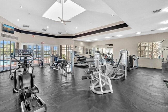 Building Photo - 2850 N Oakland Forest Dr