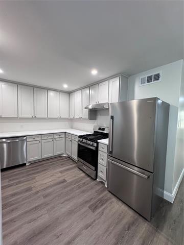 Building Photo - 2553 Wicker Ave