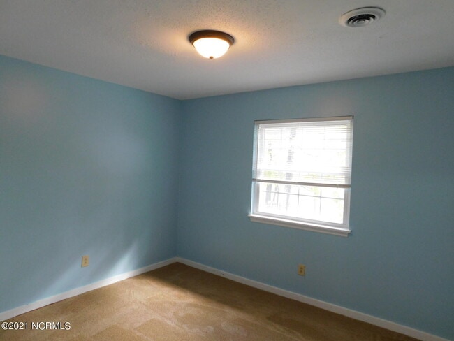 Building Photo - 201 Shipman Rd