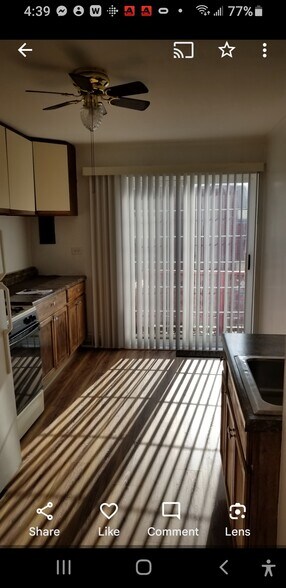 Kitchen, small balcony 2nd floor - 4516 N Kenneth Ave