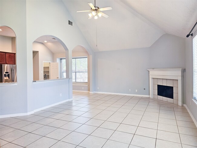 Building Photo - 18118 Yellowstone Trail