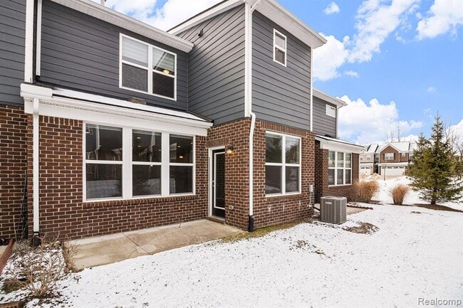 Building Photo - 43642 Chancellor Ln