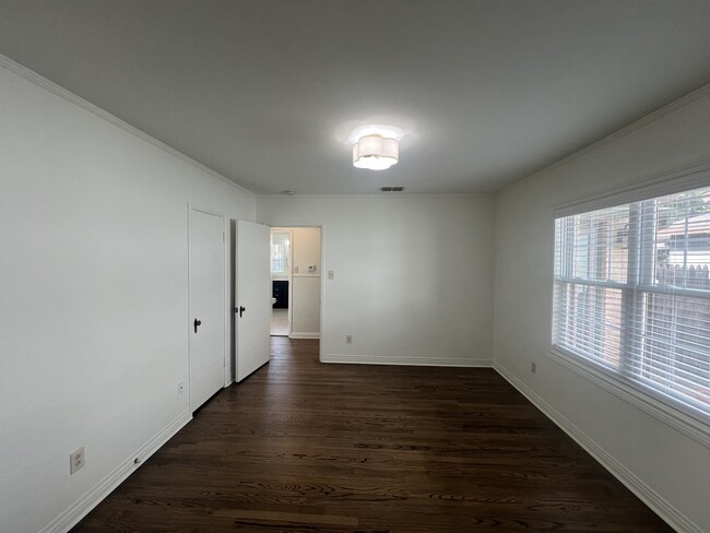 Building Photo - 2916 21st St