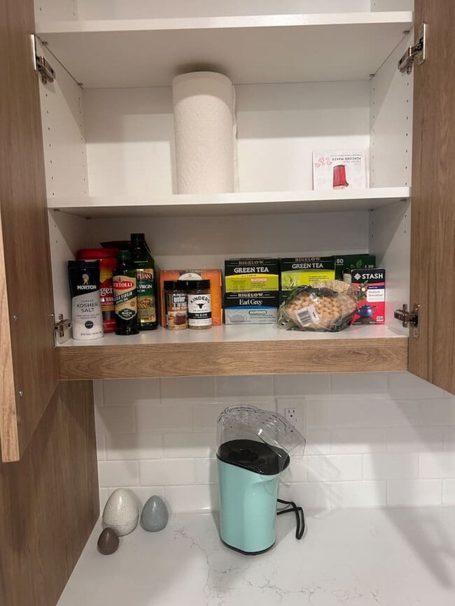 Building Photo - 3505 NE Creston Ave